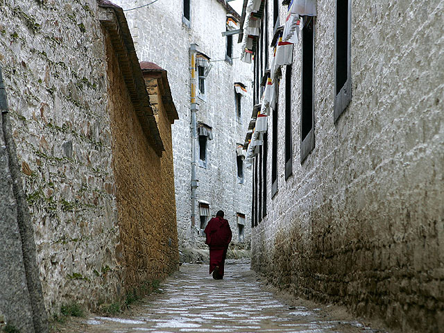 Двое юных монахов совершили самосожжение во имя свободы Тибета