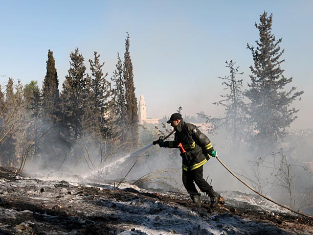 Пожар возле отеля "Кинг Давид" в Иерусалиме