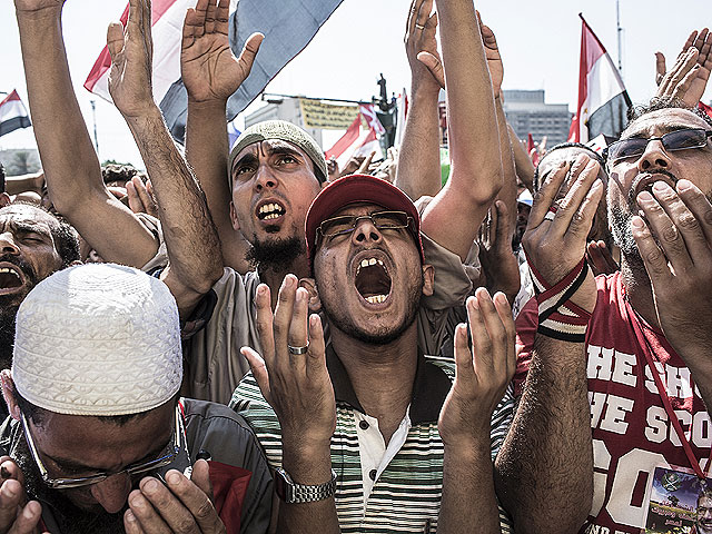 Сторонники исламистов на площади Тахрир
