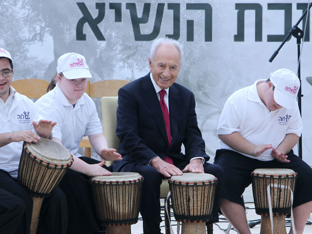 Шимон Перес во время праздничной церемонии. Иерусалим, 3 октября 2012 года