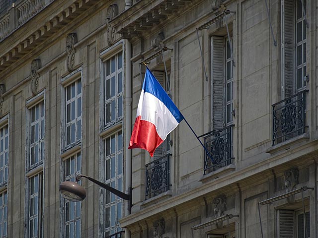 Le Figaro: Как Франция защищает сирийских граждан