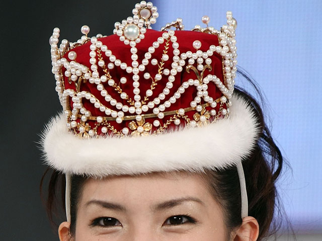 Корона Miss International