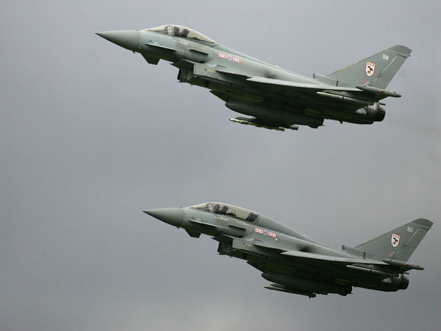 Британские истребители Eurofighter Typhoon