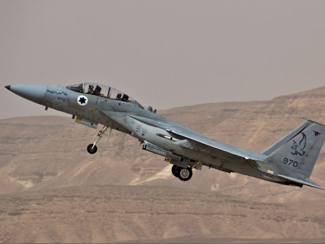 Истребитель F-16 израильских ВВС (иллюстрация)