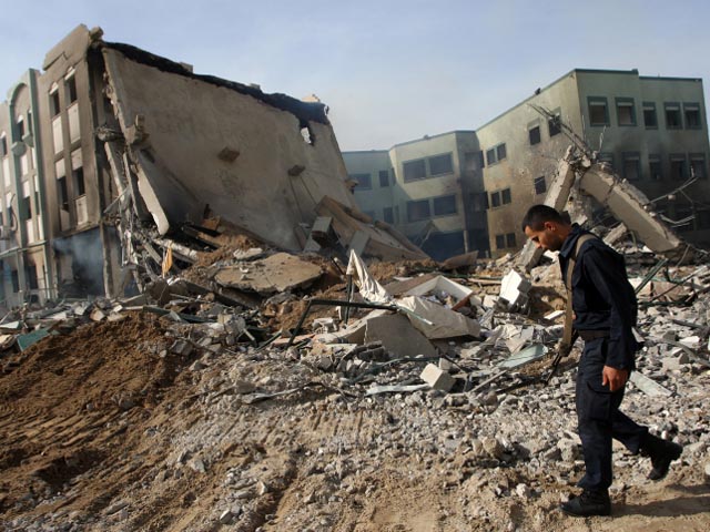 Палестинские источники: в Газе рухнул дом &#8211; погибли десять человек