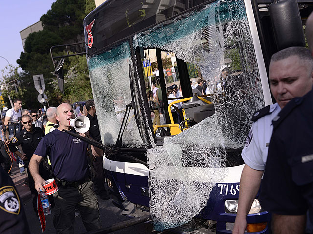 Полиция продолжает поиски террориста, подложившего сумку в тель-авивский автобус