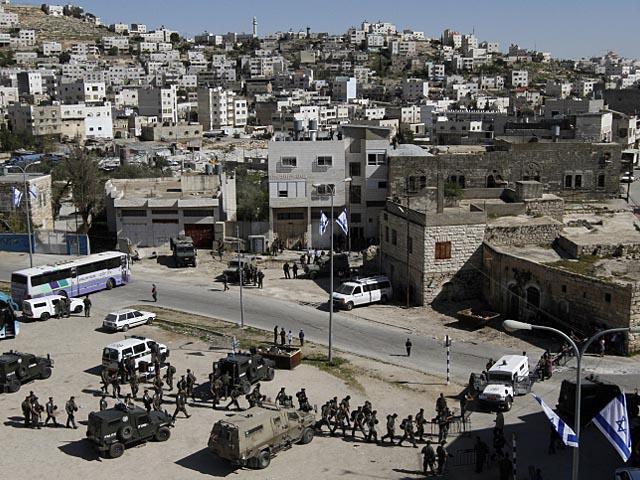 Предотвращен теракт в Хевроне: арестован вооруженный палестинец