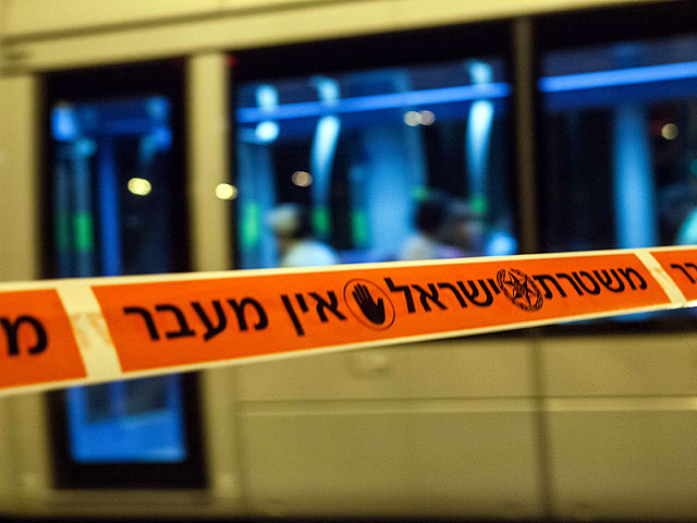 В Иерусалиме неизвестный бросил бутылку с "коктейлем Молотова" в трамвай