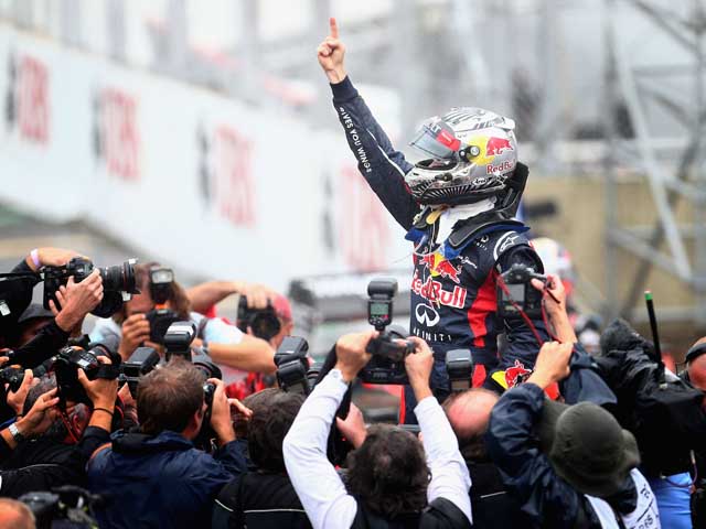 Себастьян Феттель в третий раз стал чемпионом "Формулы-1"