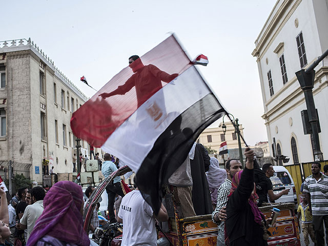 В Египте продолжаются беспорядки, президент готов к компромиссу