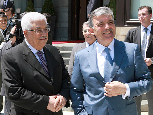 Гюль выступал на совместной пресс-конференции вместе с председателем Палестинской администрации Махмудом Аббасом (Абу Мазеном)