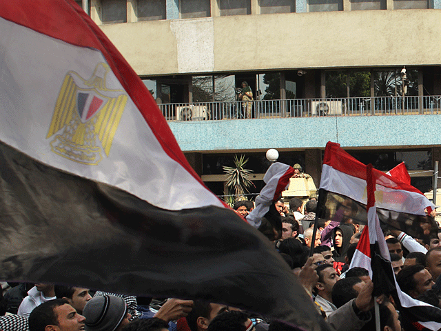 Египетская оппозиция снова зовет народ на улицы