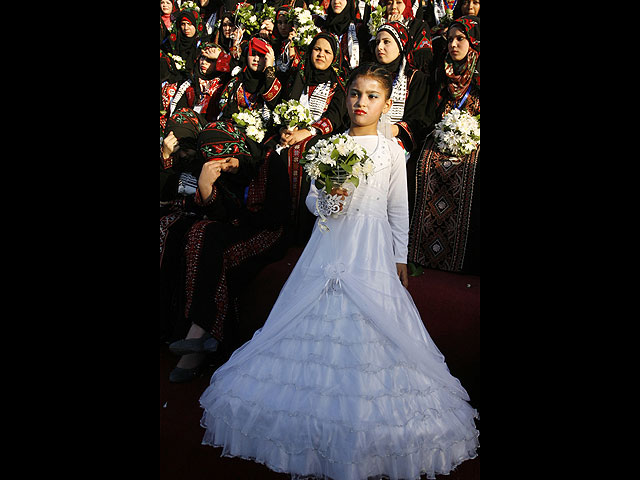 Массовая свадьба в Газе &#8211; 436 женихов и невест