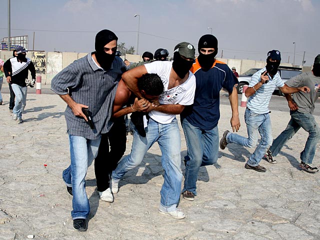 В Дженине толпа палестинцев вынудила отступить "псевдоарабов" ЦАХАЛа 