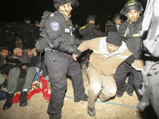 Полиция демонтировала палестинский форпост в Е-1. 13 января 2013 года