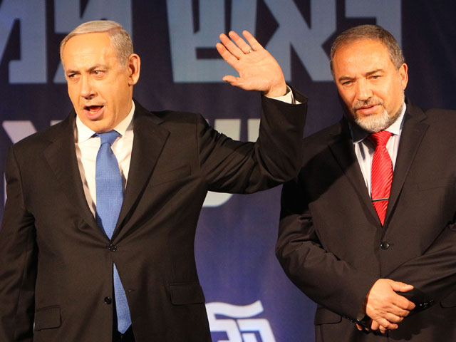 Биньямин Нетаниягу и Авигдор Либерман - лидеры "Ликуд Бейтейну"