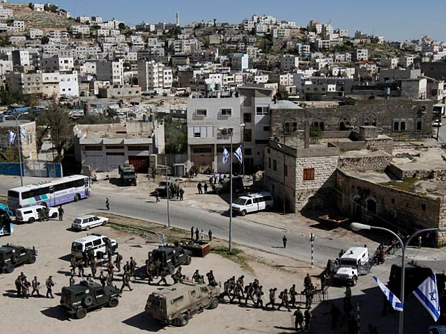 Палестинцы: израильские солдаты застрелили женщину под Хевроном