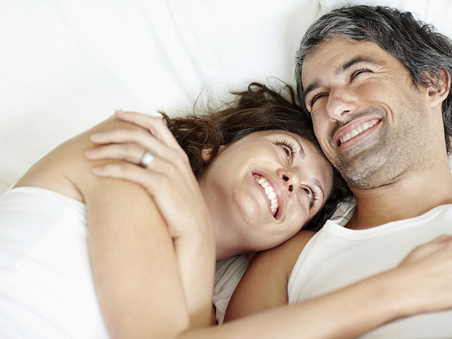 Исследование: мужья, не помогающие женам, активней в постели