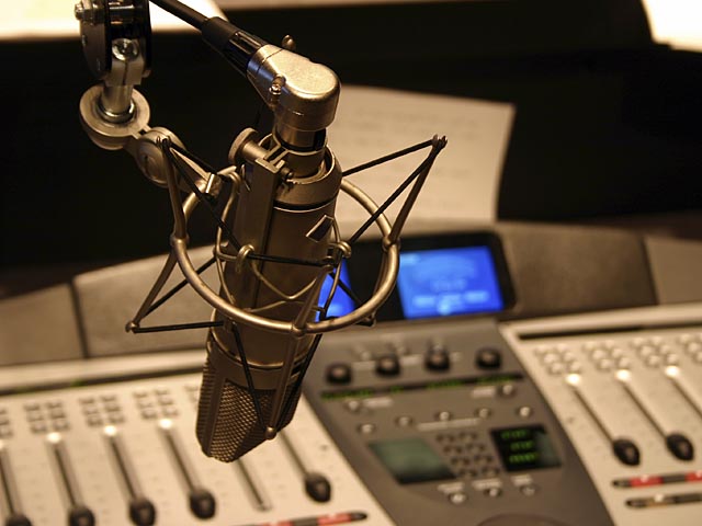 Беннет принес публичные извинения Саре Нетаниягу в эфире радиостанции "Галей ЦАХАЛ"