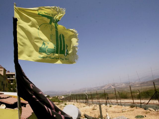 Сирийские повстанцы атаковали позиции "Хизбаллы" в Сирии и Ливане 