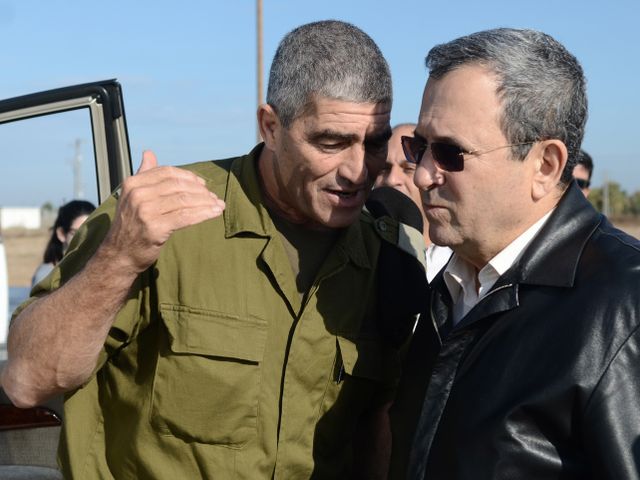 Генерал-майор Таль Руссо и министр обороны Эхуд Барак
