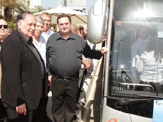 В Хайфе начались испытания автобусов системы "Метронит"