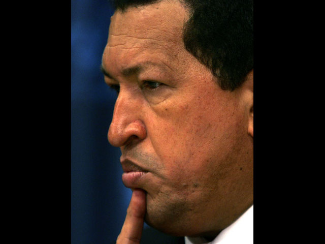 Вице-президент Венесуэлы: "Уго Чавес жив, он лечится в Каракасе"