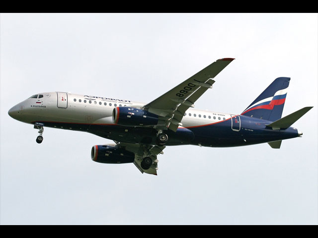 Sukhoi Superjet 100 с 77 пассажирами на борту вынужденно сел в "Шереметьево"