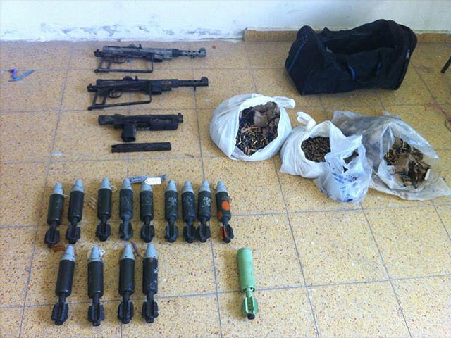 В школе в Абу-Снане обнаружены минометные снаряды и автоматы