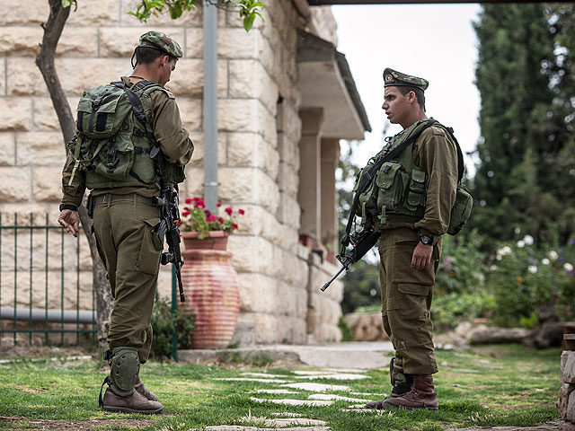 "Исраэль а-Йом": армия может прекратить охрану поселений