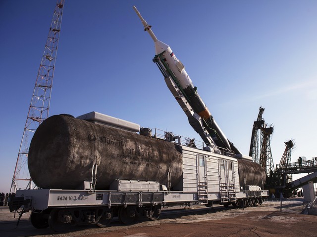 Подготовка к старту космического корабля "Союз ТМА-08М". Космодром Байконур, 26 марта 2013 г.