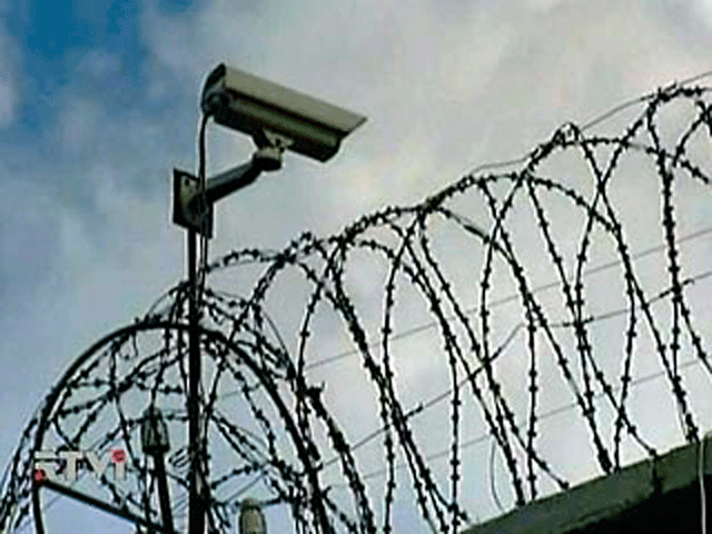 В тюрьме "Шикма" заключенный, отбывающий наказание за терроризм, напал на охранника