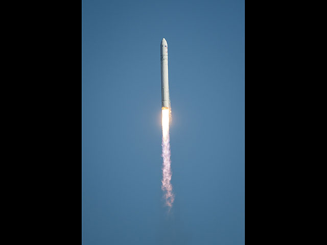 В США прошли испытания ракеты "Антарес"