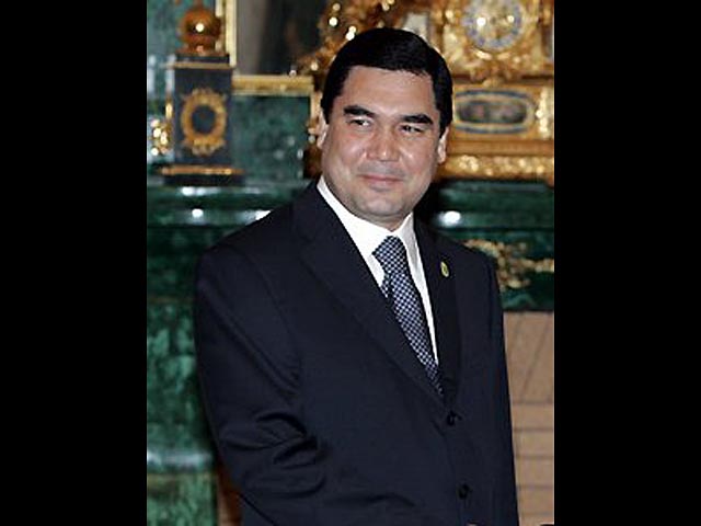 Президент Туркмении Гурбангула Бердымухамедов упал с лошади во время скачек 
