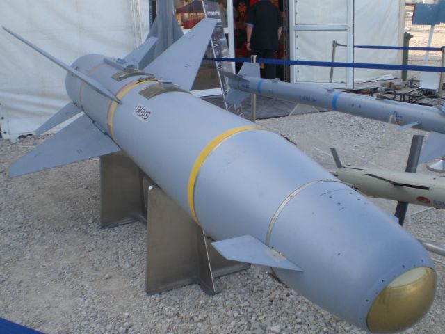 Не исключено, что для этого были использованы разработанные концерном "Рафаэль" ракеты Popeye, которые можно запускать с расстояния до 200 километров от цели.