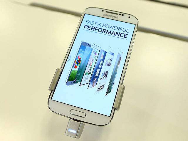 Galaxy S4 будет продаваться за 3600 шек