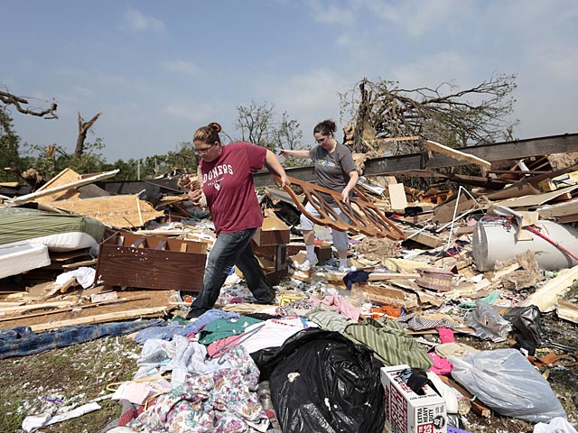 После торнадо в Оклахоме, 20 мая 2013 года