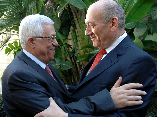 Ольмерт предлагал Аббасу отказаться от израильского суверенитета на Храмовой горе