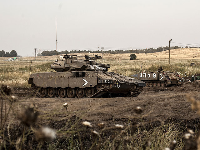 На базе "Цеэлим" перевернулся танк, ранен военнослужащий