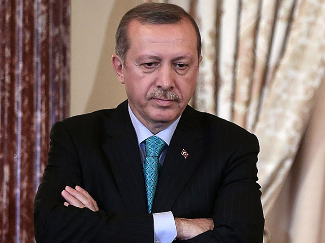 Также сообщается, что глава "Мосада" попросил о встрече с премьер-министром Турции Эрдоганом, однако не получил однозначного ответа на эту просьбу
