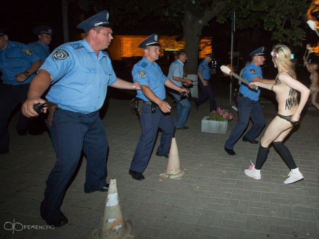 Акция против Лукашенко. Киев, ночь на 18 июня 2013 года