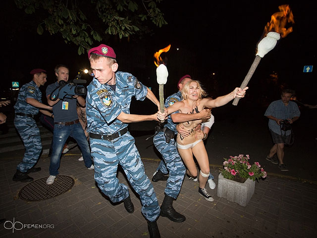 Акция против Лукашенко. Киев, ночь на 18 июня 2013 года