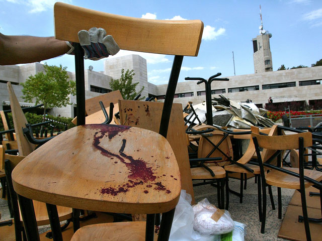 После теракта в кафе "Синатра". Еврейский университет Иерусалима, 31 июля 2002 года