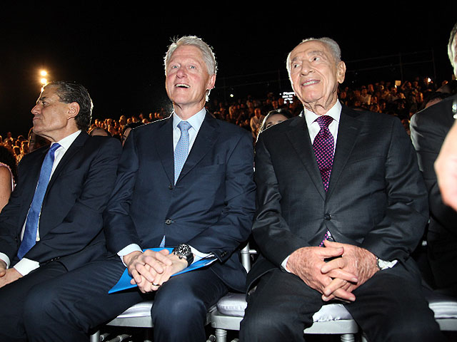 Шимон Перес и Билл Клинтон, 17 июня 2013