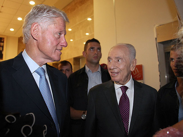 Шимон Перес и Билл Клинтон, 17 июня 2013