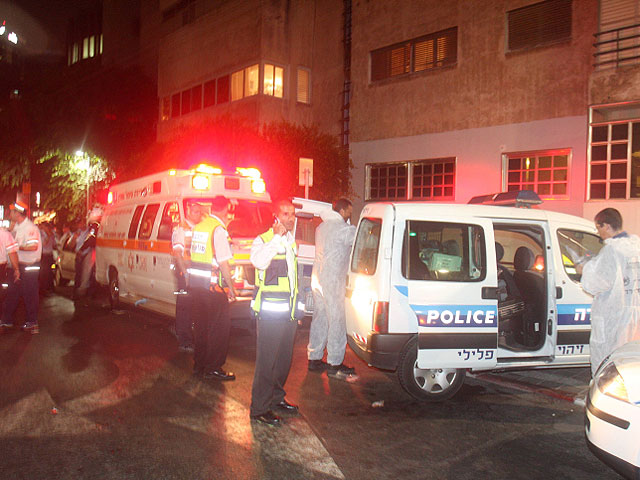 Убийство в гей-центре "Бар Ноар": на месте происшествия, 1 августа 2009 года