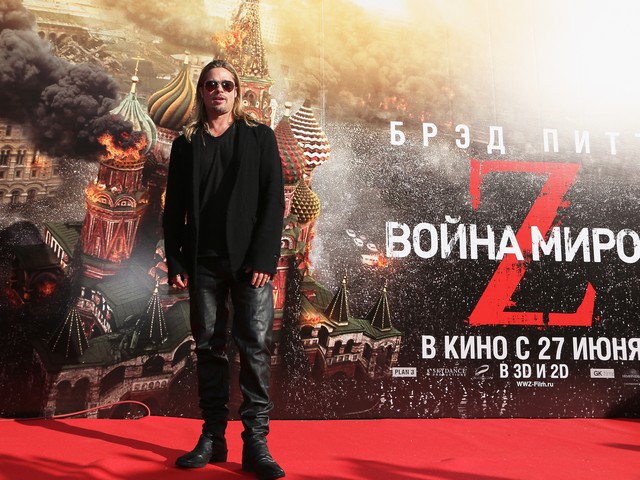 Брэд Питт и Никита Михалков на открытии Московского международного кинофестиваля, 20 июня 2013 г.