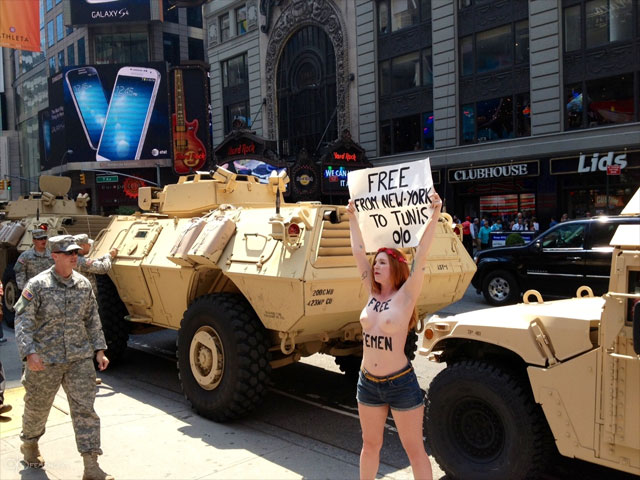 Акция FEMEN в Нью-Йорке. 20 июня 2013 года