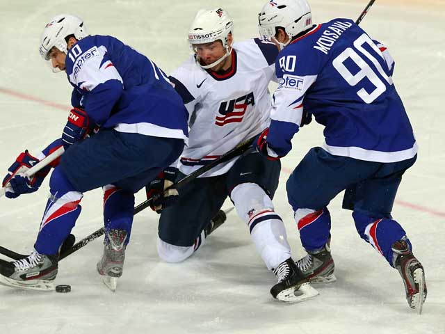 Чемпионат мира по хоккею: американцы обыграли обидчика россиян
