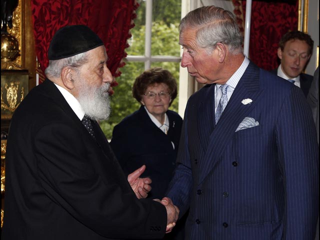 Принц Чарльз встретился с бывшими "еврейскими беспризорниками", спасенными Чемберленом